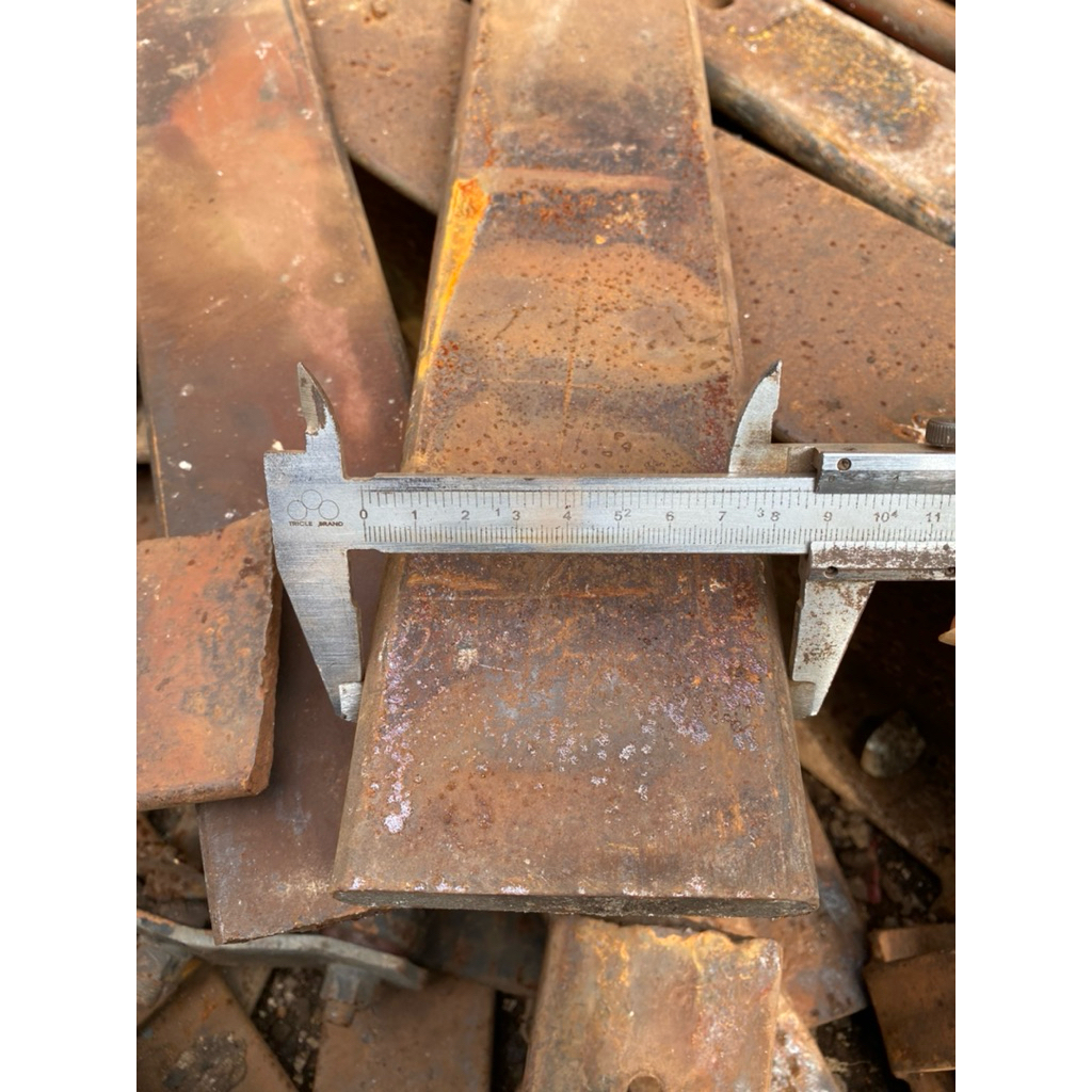 Per Tronton Bekas Baja Lebar 9cm Tebal 20mm Panjang Per 15CM