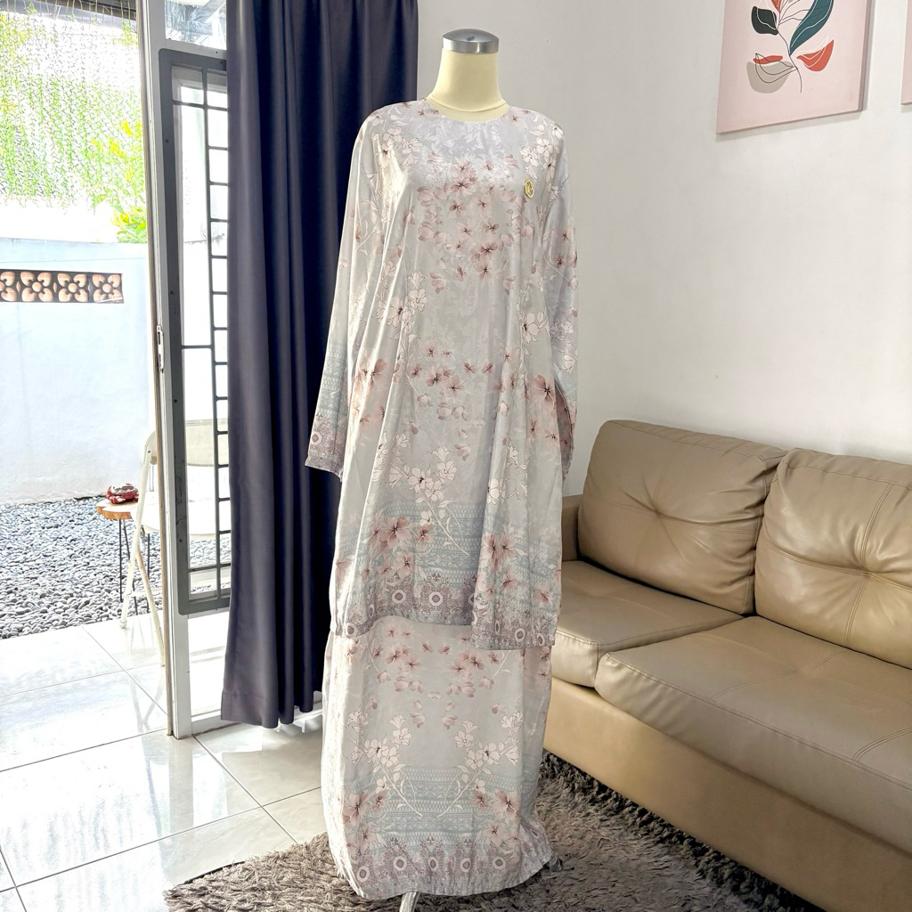 One Set Rok Gamis Wanita - Preloved