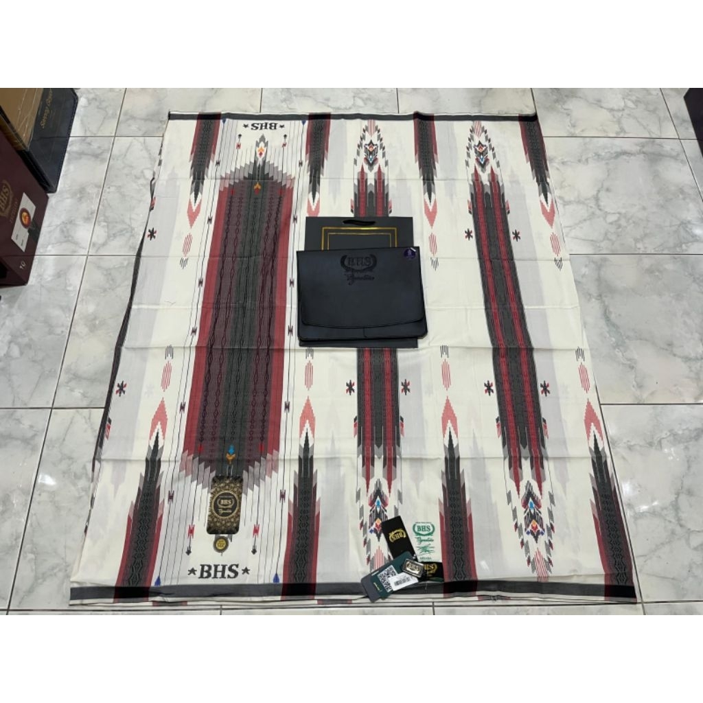 SARUNG BHS SIGNATURE SGC GOLD