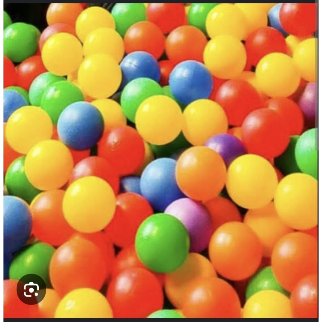 bola plastik warna warni