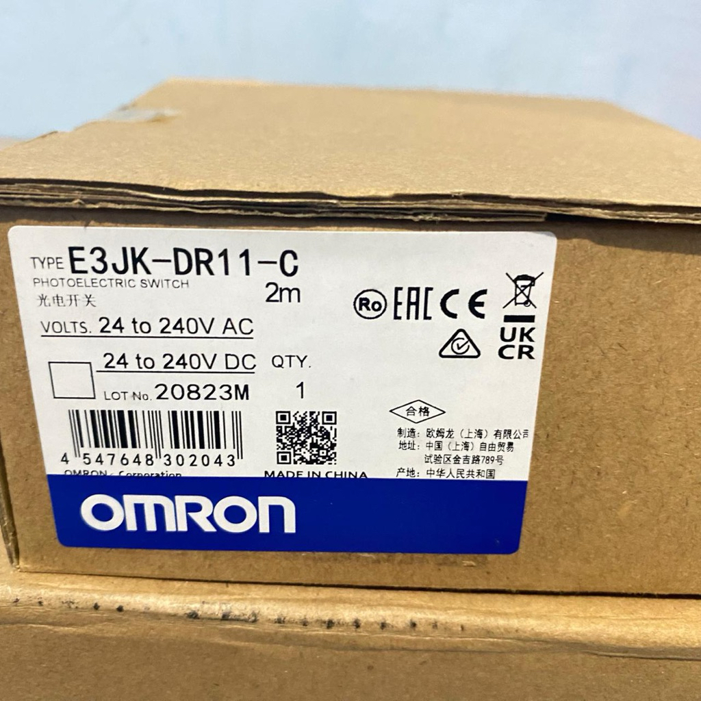Omron E3JK-DR11-C Photoelectric Sensor