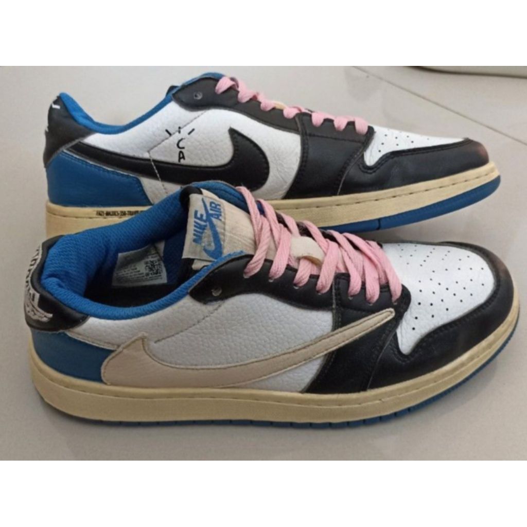 Sepatu N1ke Travis scott