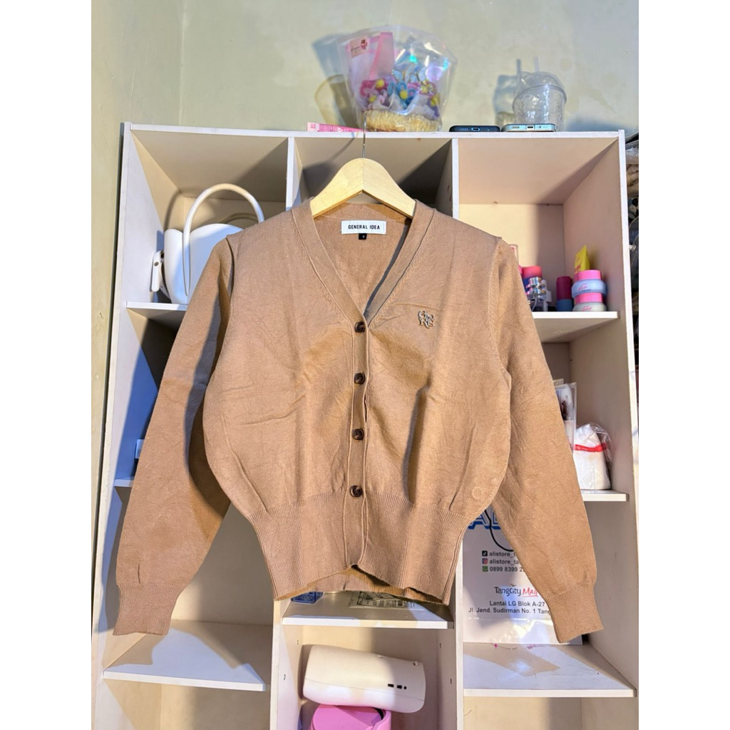 general idea Cardigan baca deskripsi