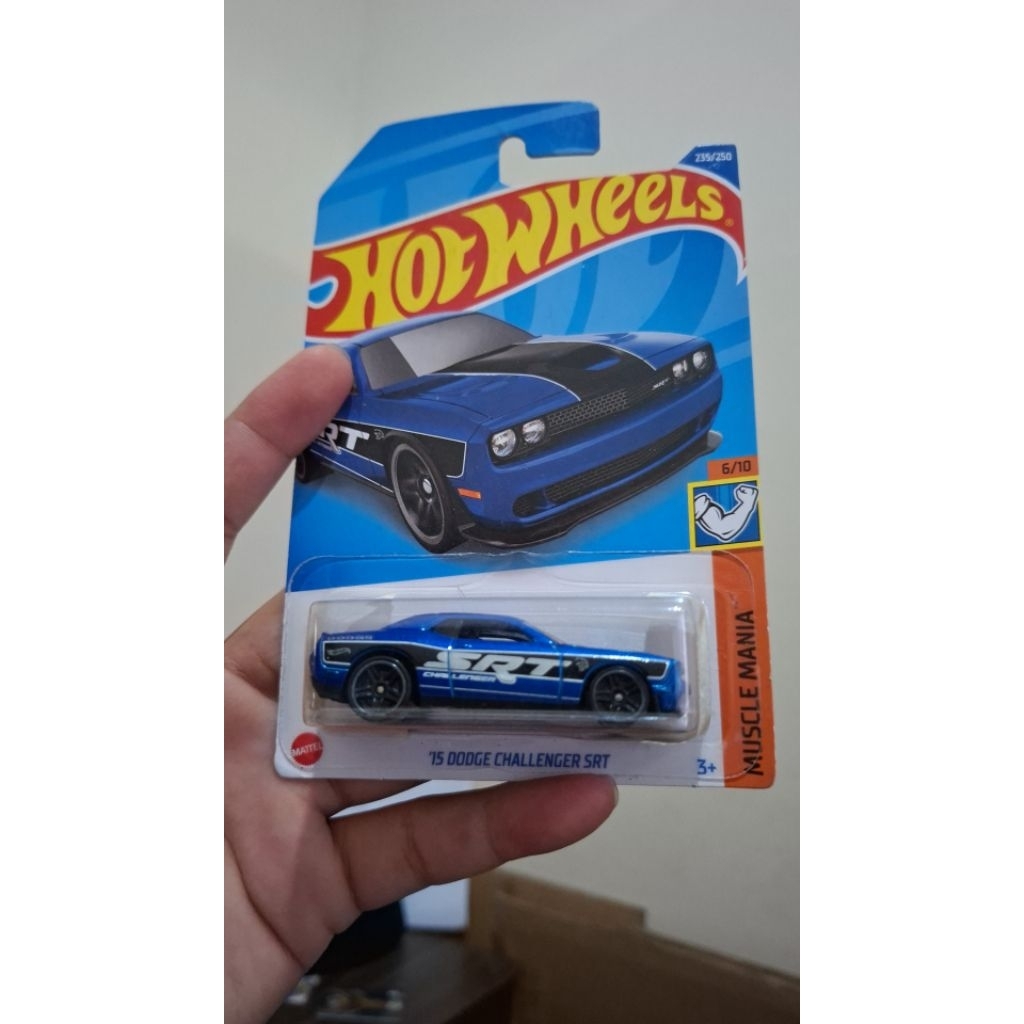 HW dodge challenger SRT
