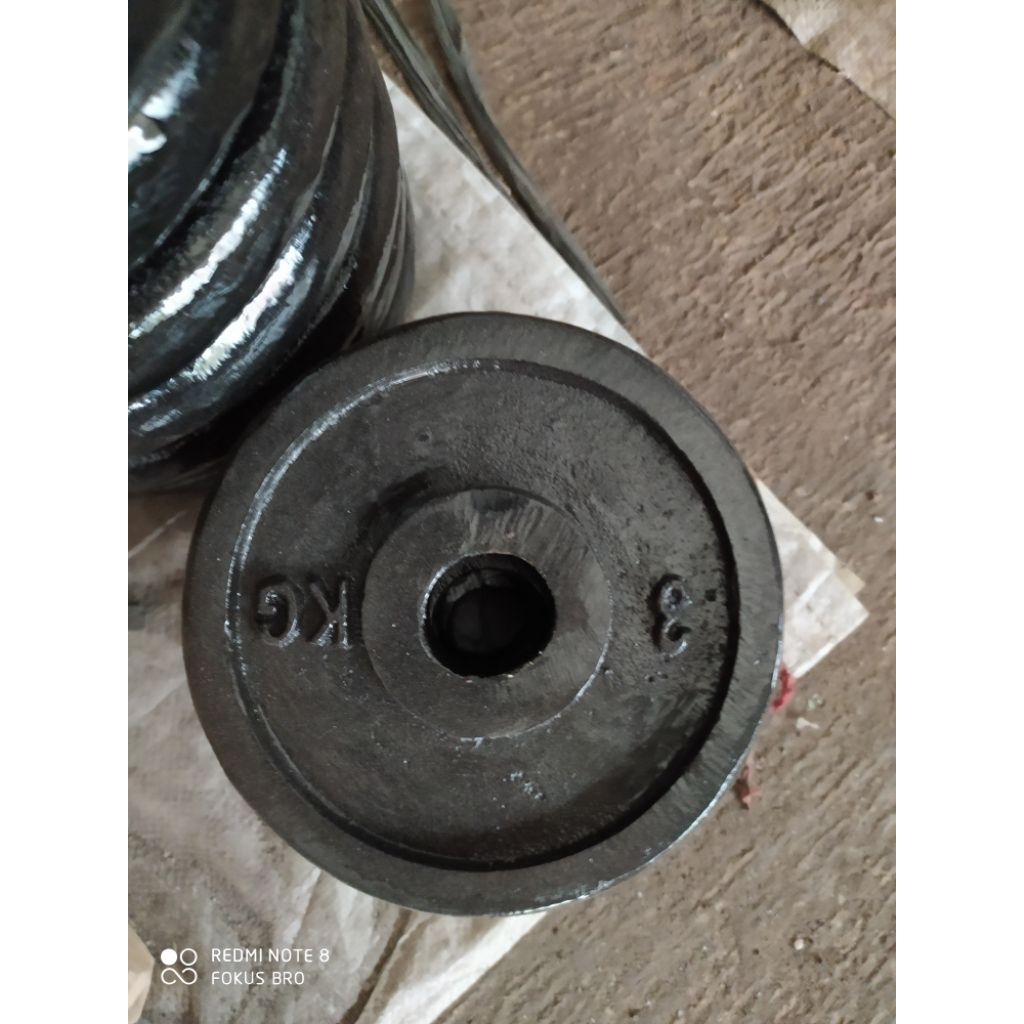 Plat Barbel 3 kg Besi Cor - Lubang 3cm - Piringan Dumbbell