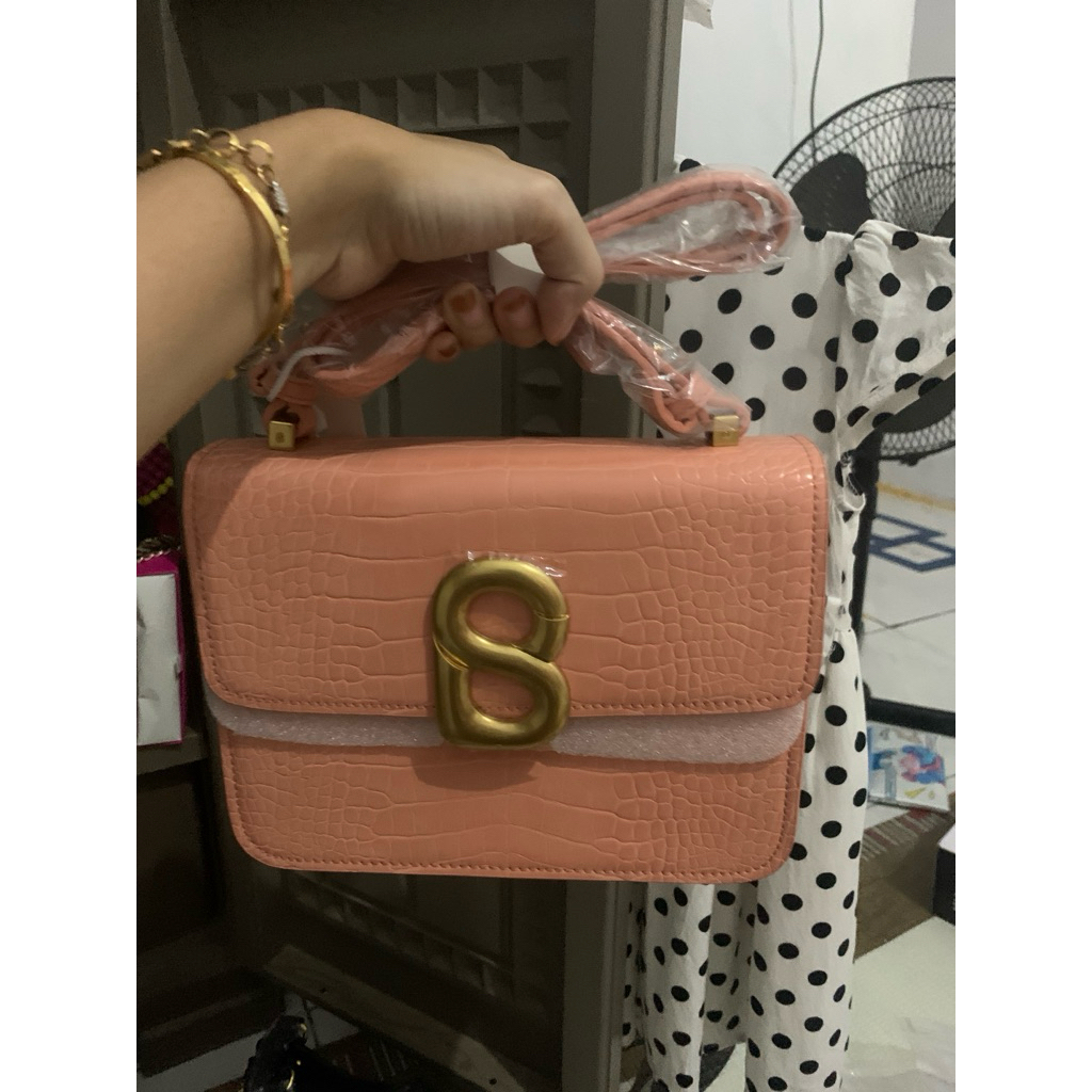 tas buttonscarves