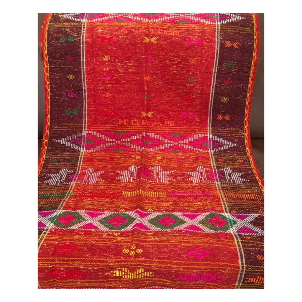 ulos sadum merah