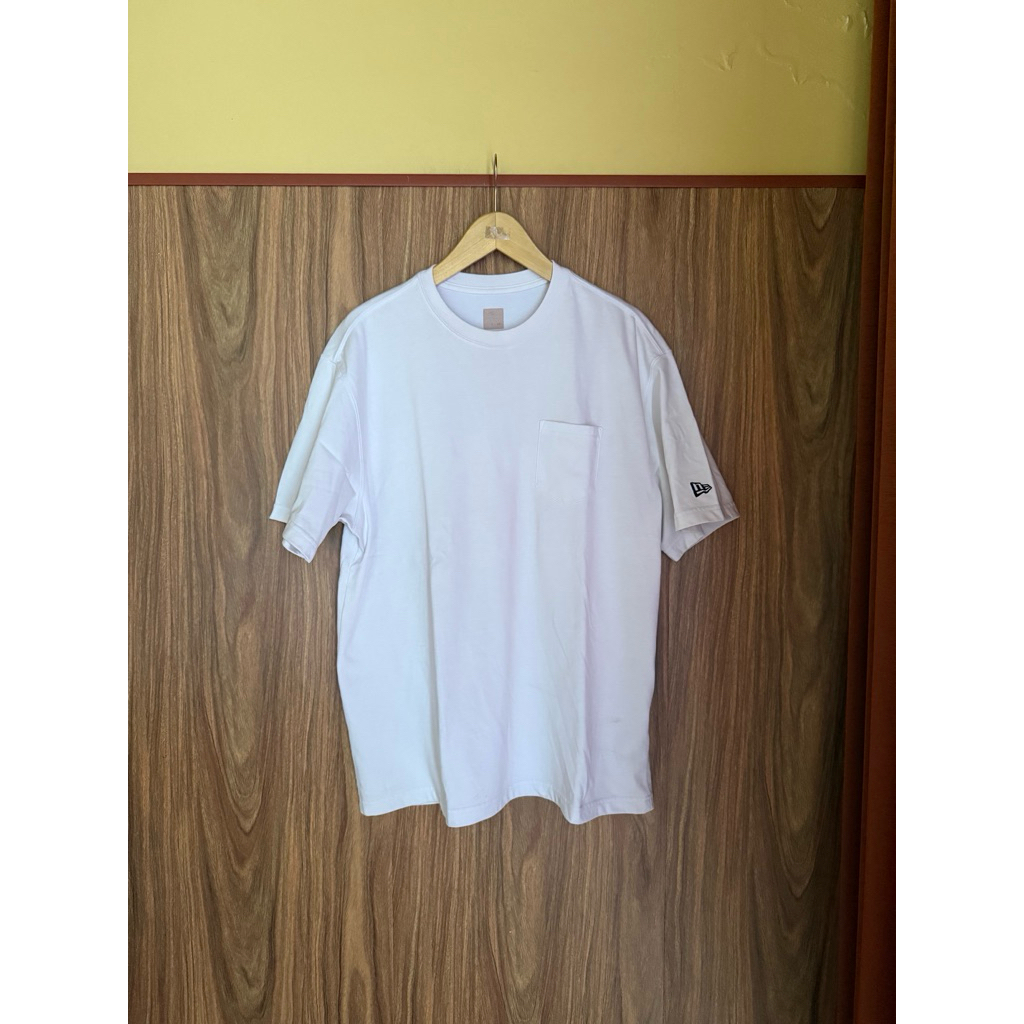 Baju Kaos New Era Blank Tee Pocket Putih Size L fits XL Second