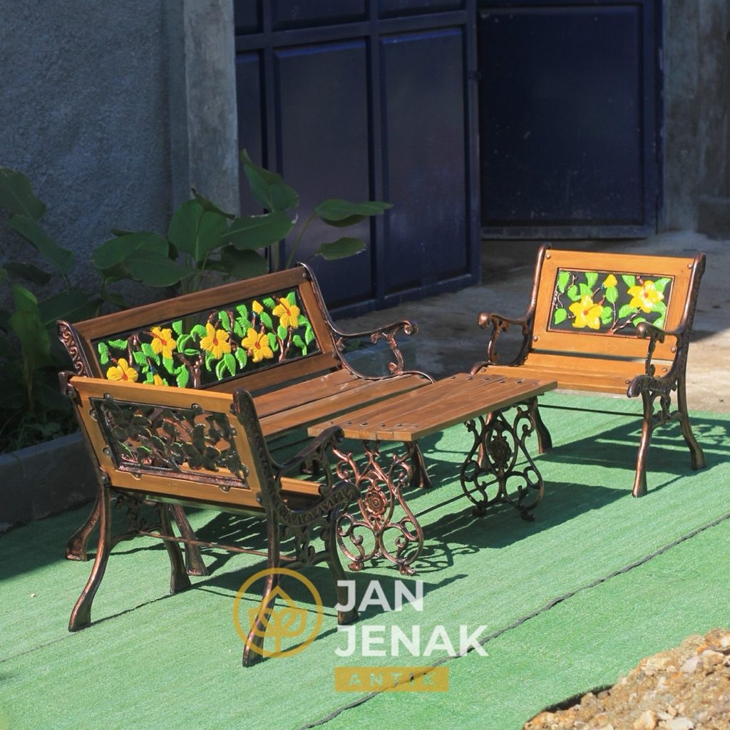 Kursi Taman dan Meja Besi motif Bunga Sepatu