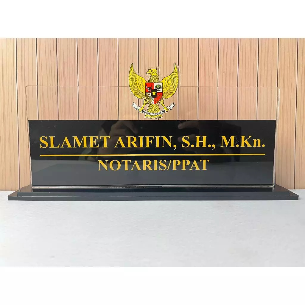 Papan Nama Meja Kerja Akrilik Papan Nama Meja Kantor