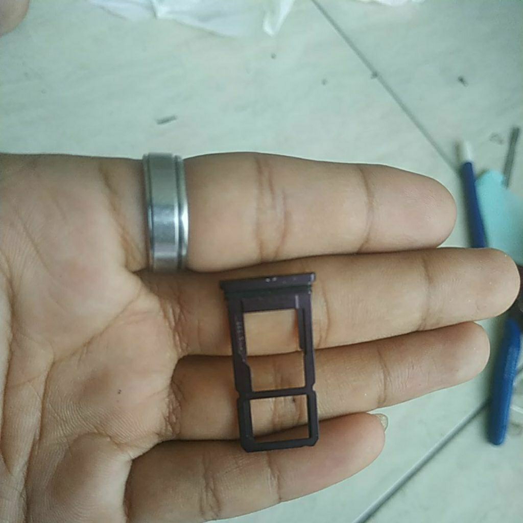 simtray bekas Oppo R15