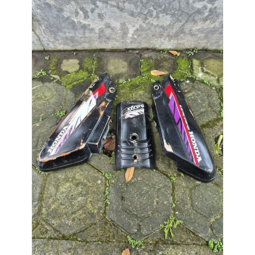 Body Samping Tutup Aki Astrea Grand Bulus 93 Original