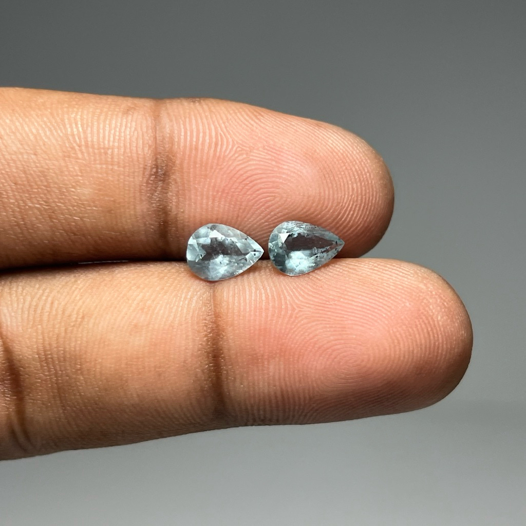 Natural Aquamarine beryl batu Aquamarine beryl pear shape Aquamarine 2pcs