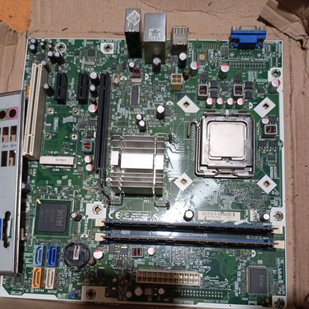 mobo g41 plus prosesor core2 duo E6850  plus ram 2gb ddr3