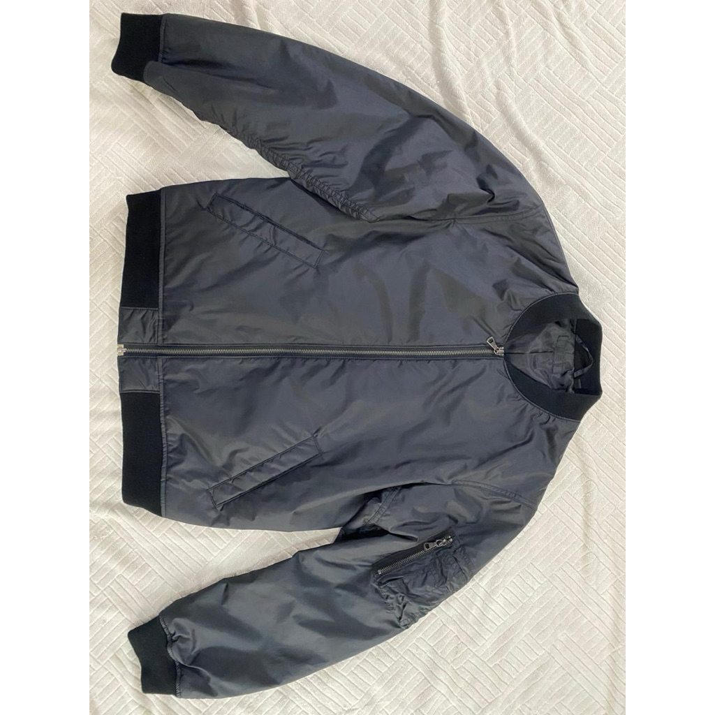 Preloved bomber Jacket Man Uniqlo sz M