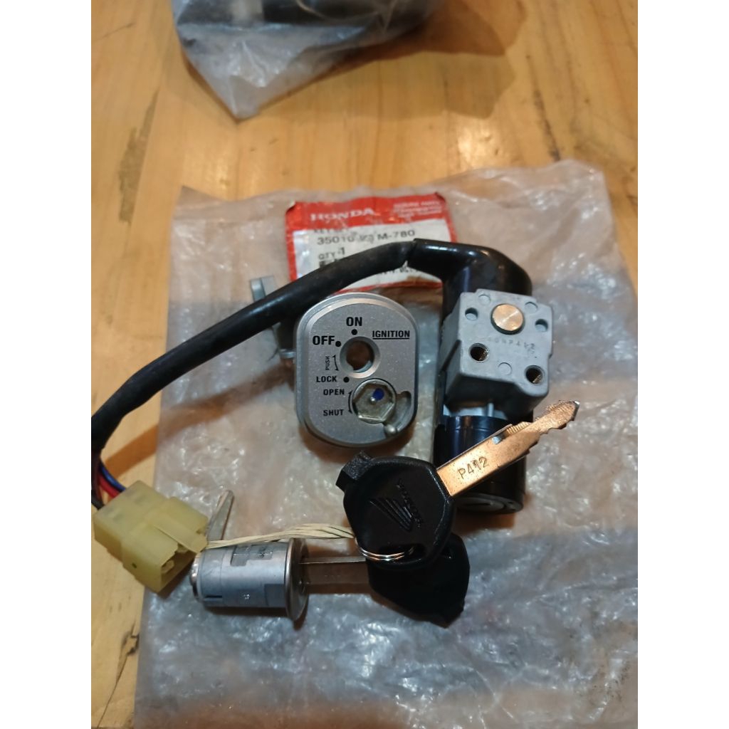 KEY SET KUNCI KONTAK HONDA SUPRA X125 LAMA FI ORIGINAL AHM