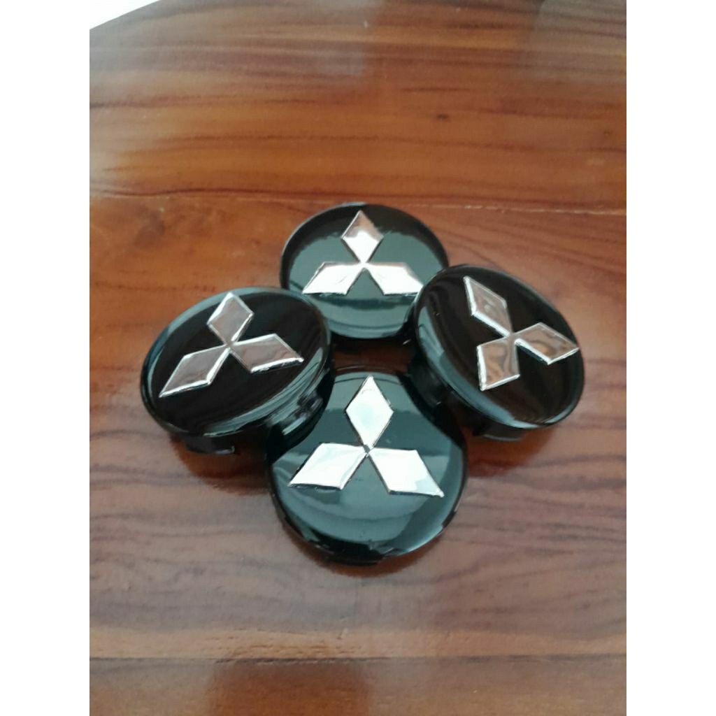 Dop roda penutup pelek mobil Mitsubishi Xpander logo chrome