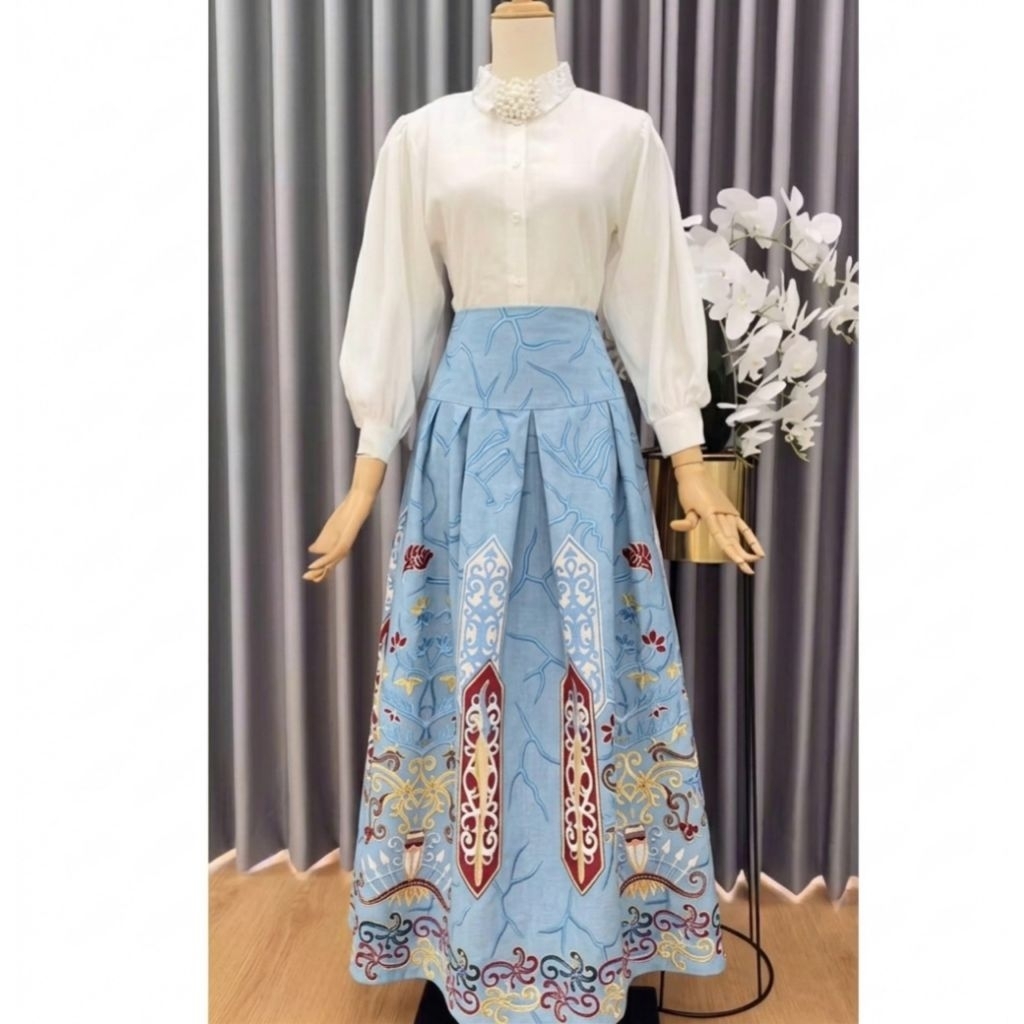 Satu Set Blus dan Rok Batik - Baju Batik - Rok Batik