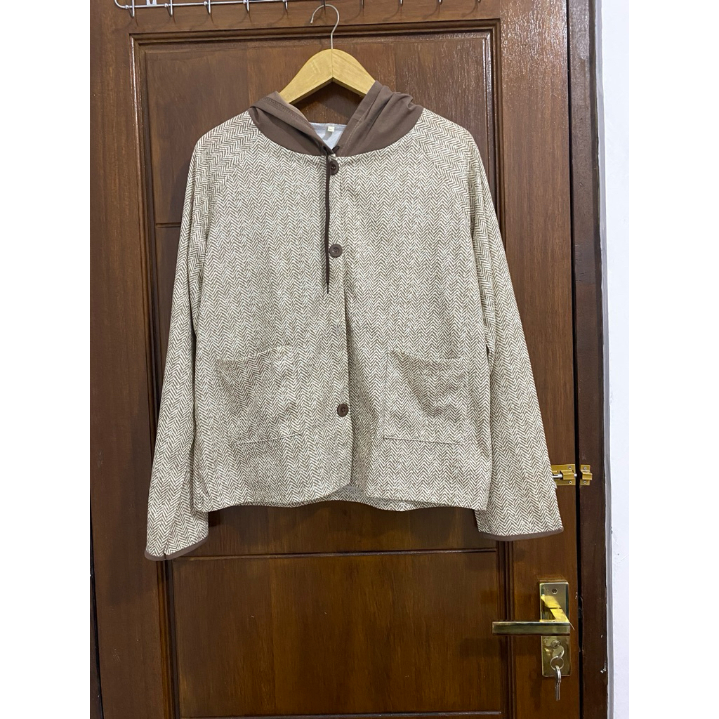 PRELOVED JaketOlahraga