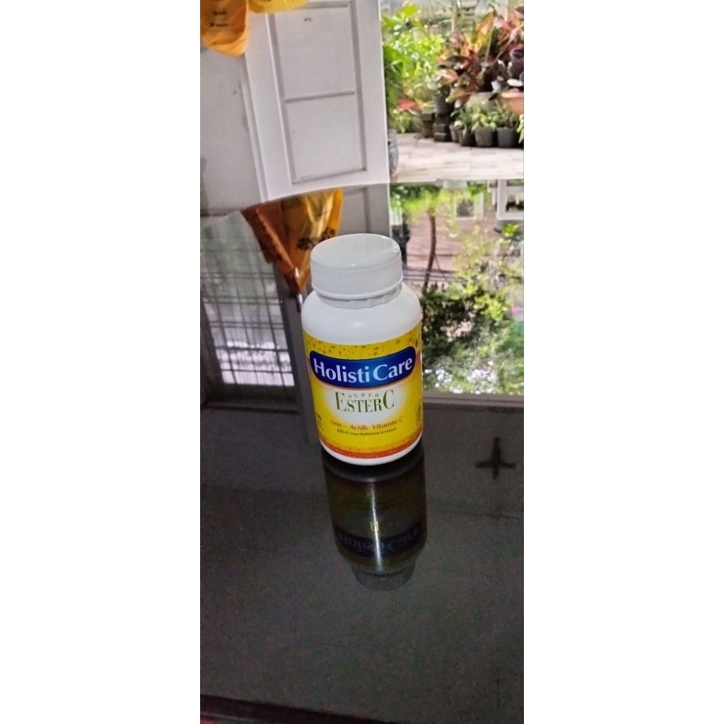 holisticareESTER C