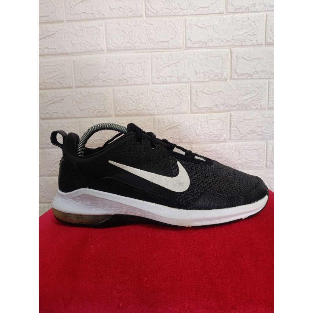Sepatu sneaker running basket second seken branded nike