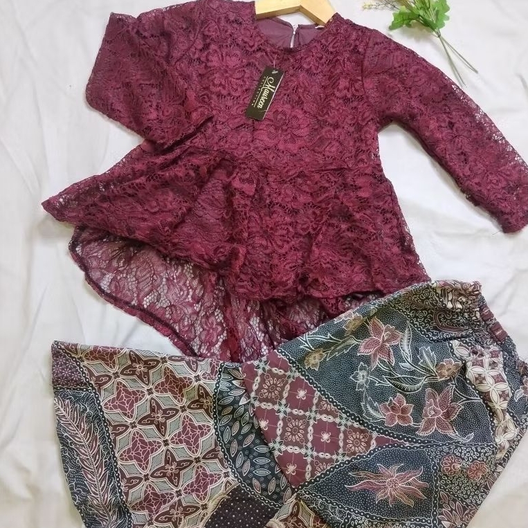 Setelan Kebaya Anak Lengan Panjang usia 5 - 8 tahun Rok Duyung Baju Kebaya Merah Kebaya Pink