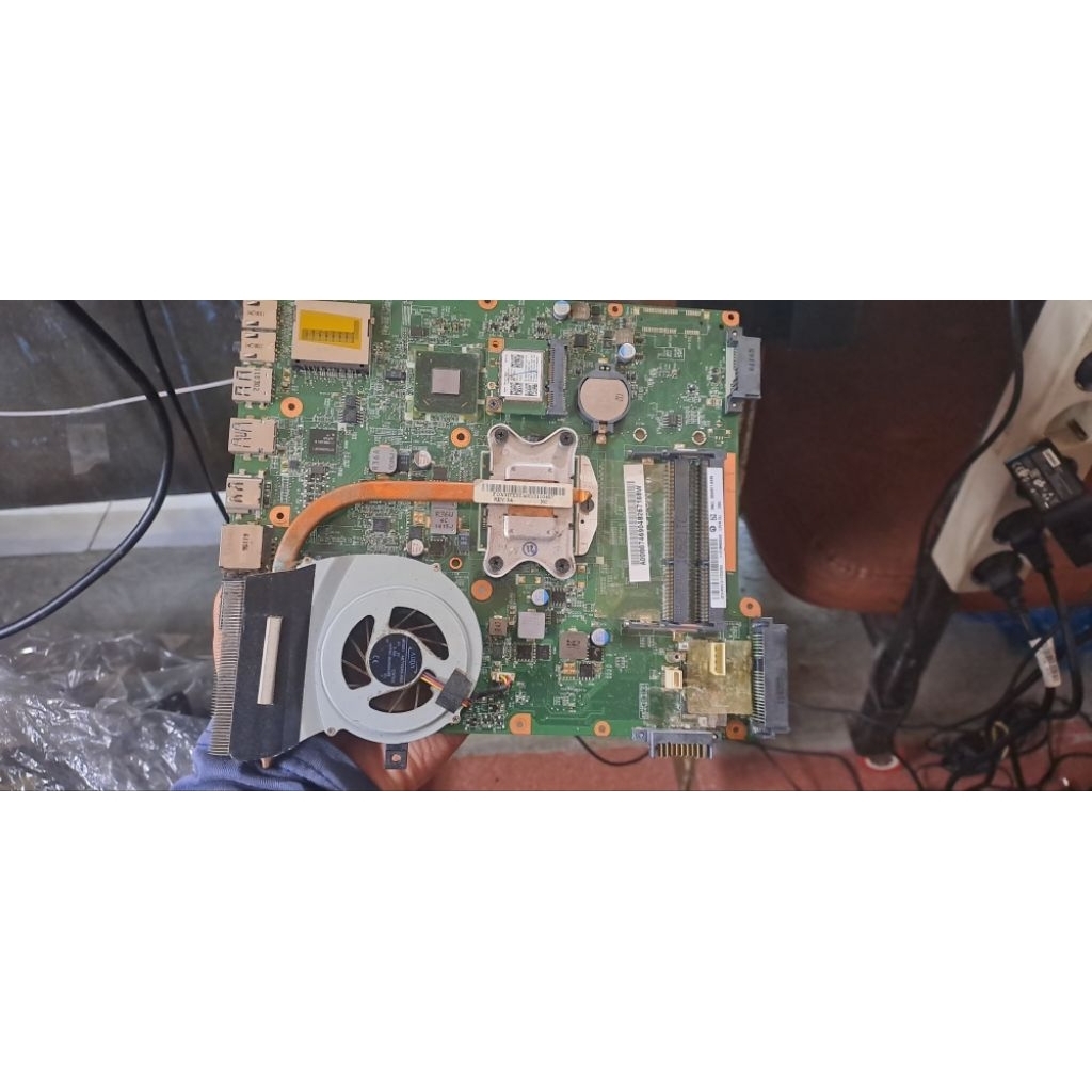 mobo L745 i3