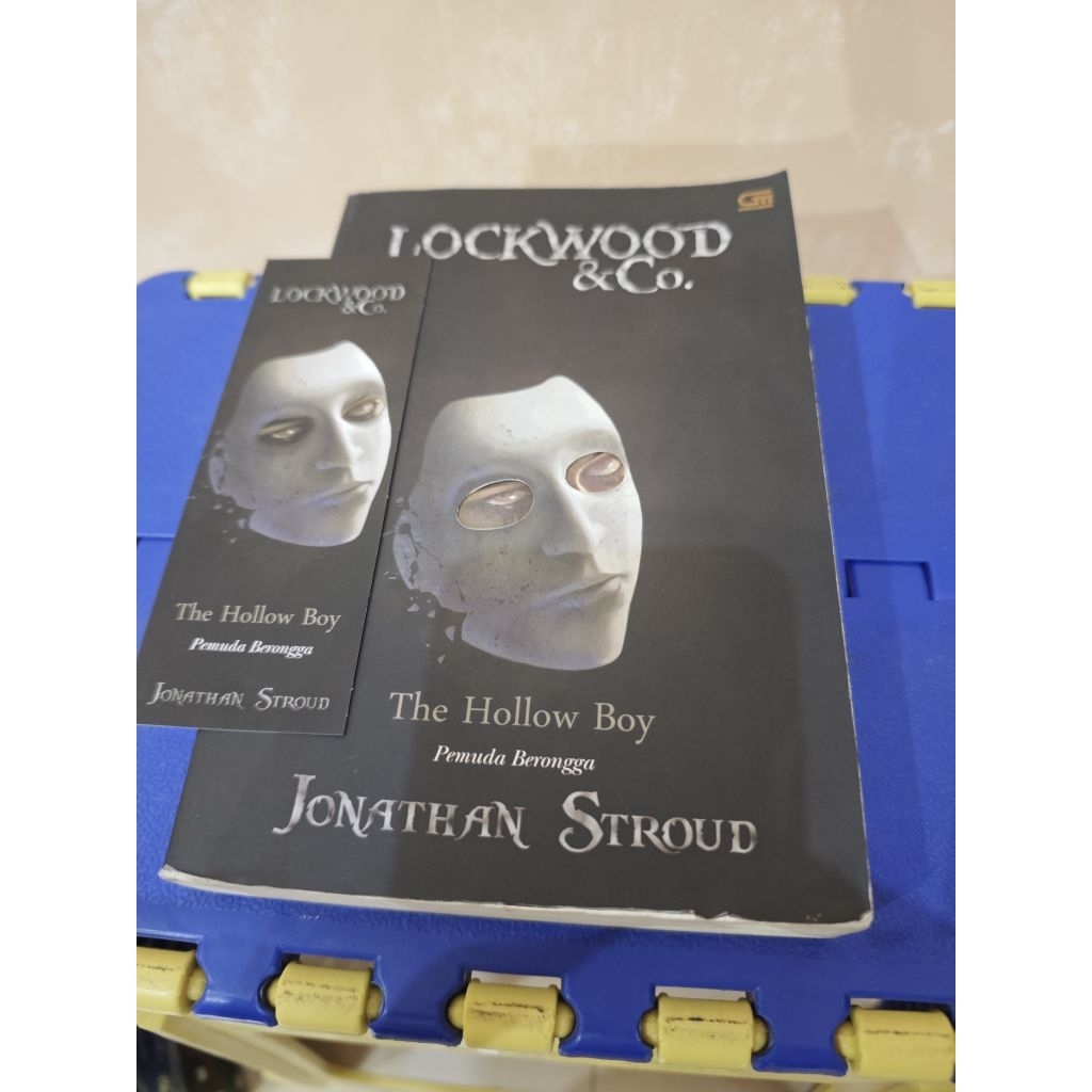 Novel Ori Original Lockwood & Co 2 3 jonathan stroud whispering skull creeping shadow hollow boy pem