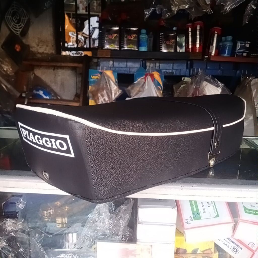 Jok vespa panjang piaggio
