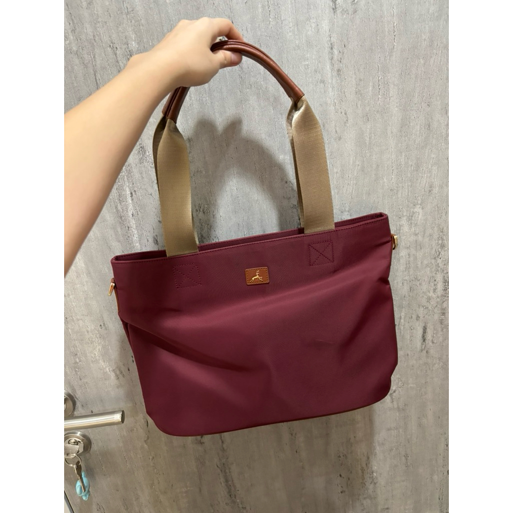 POVILO MAROON KLANA NYLON TOTE SLING BAG NO BOX DUST BAG NOT TIA THIS IS APRIL