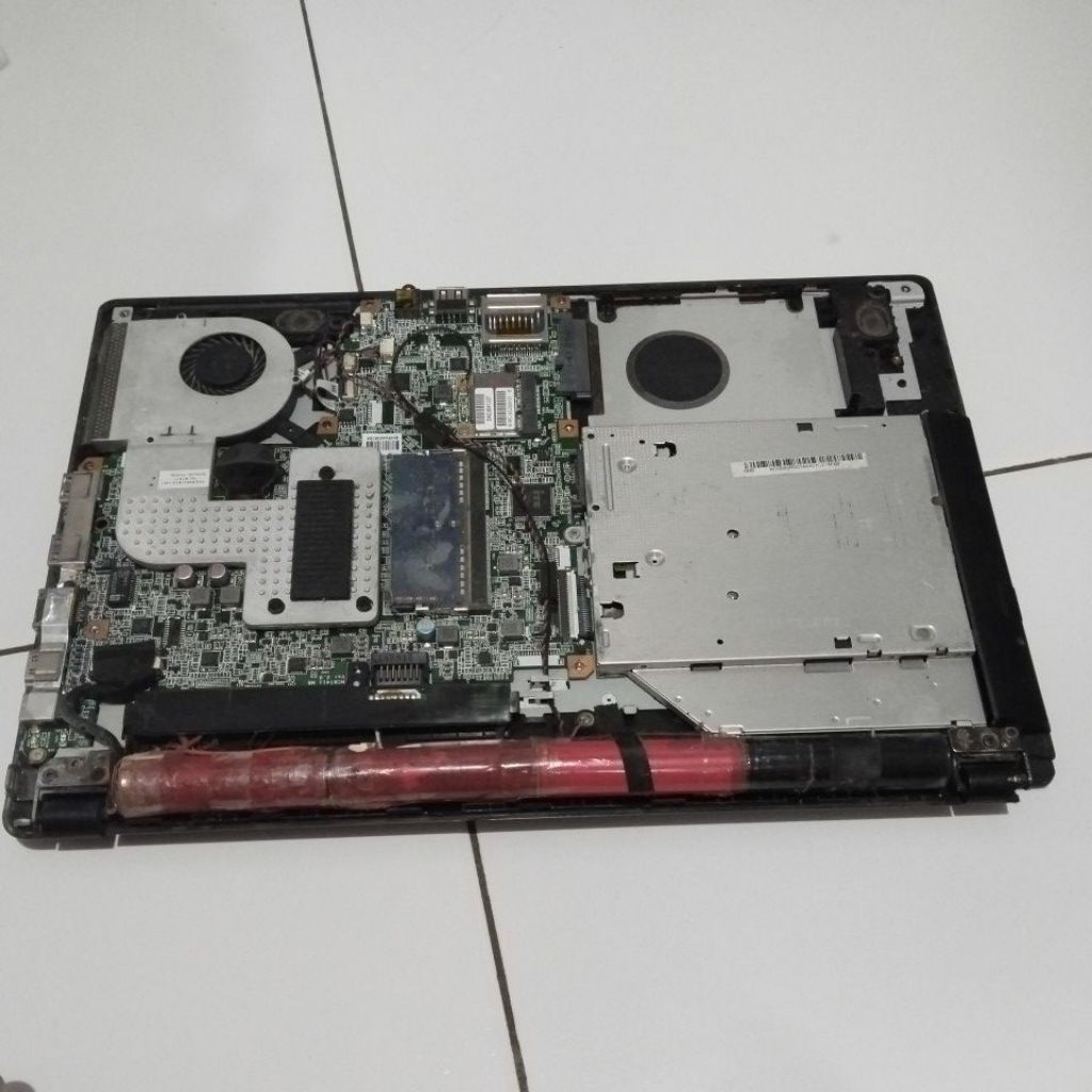 Laptop Acer Aspire One 14 Z1401 MINUS