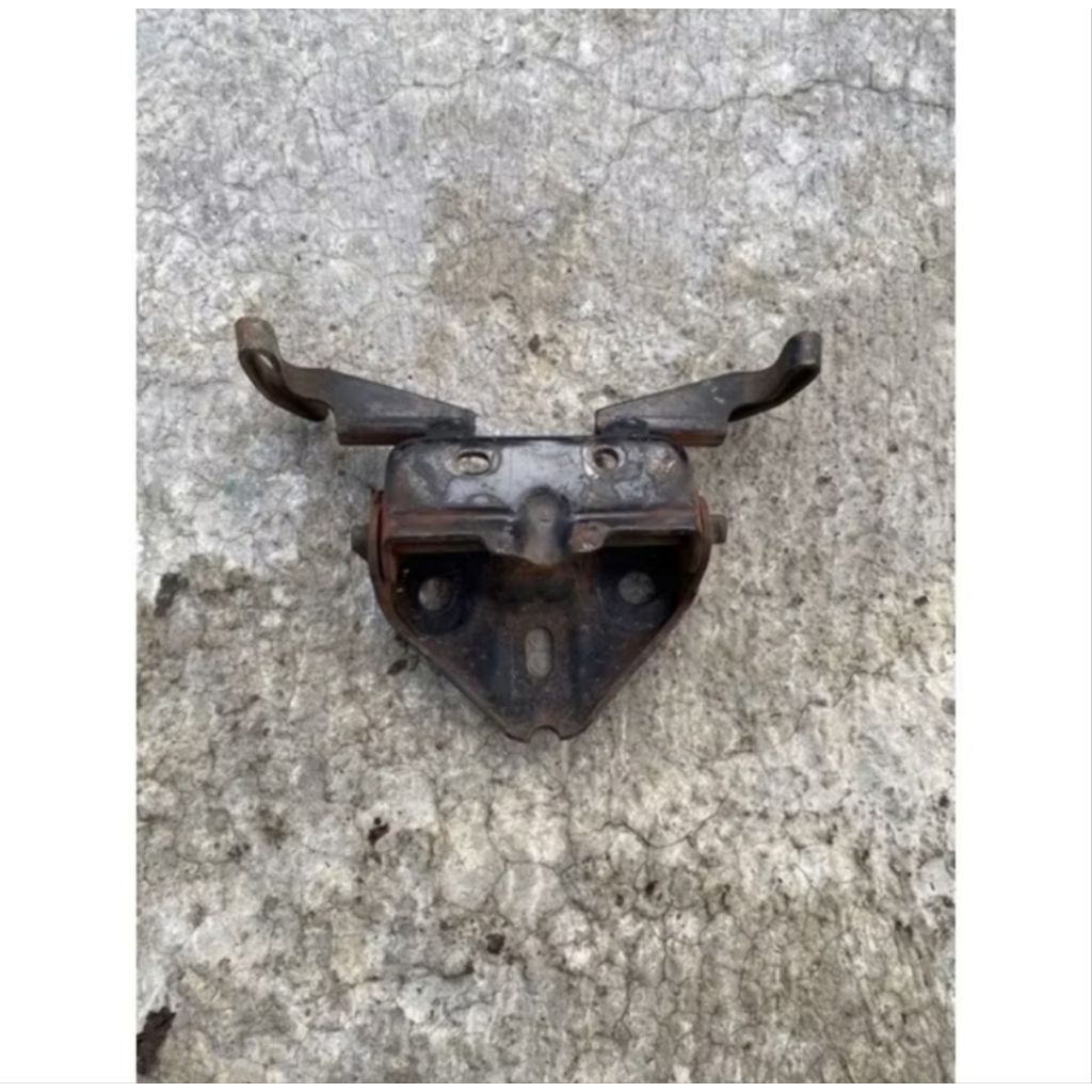 BREKET DUDUKAN JOK HONDA GRAND/LEGENDA/IMPRESSA/BULUS ORIGINAL