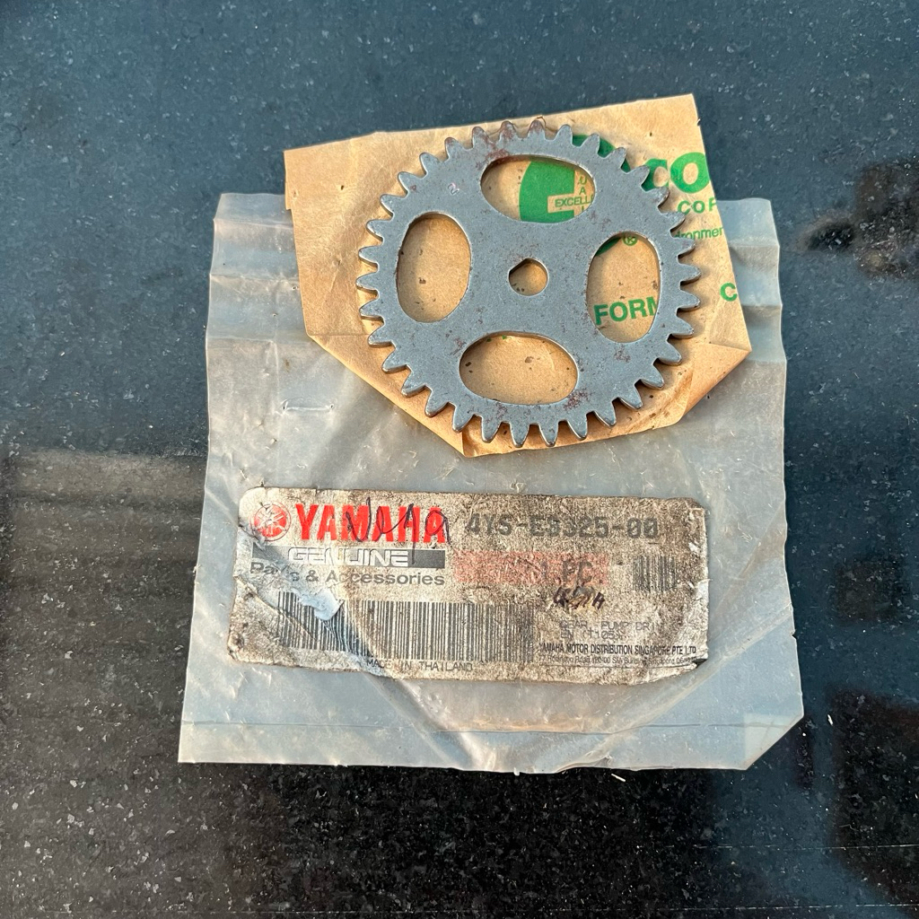 gear gigi pompa oli besi Yamaha Jupiter z crypton Vega lama original