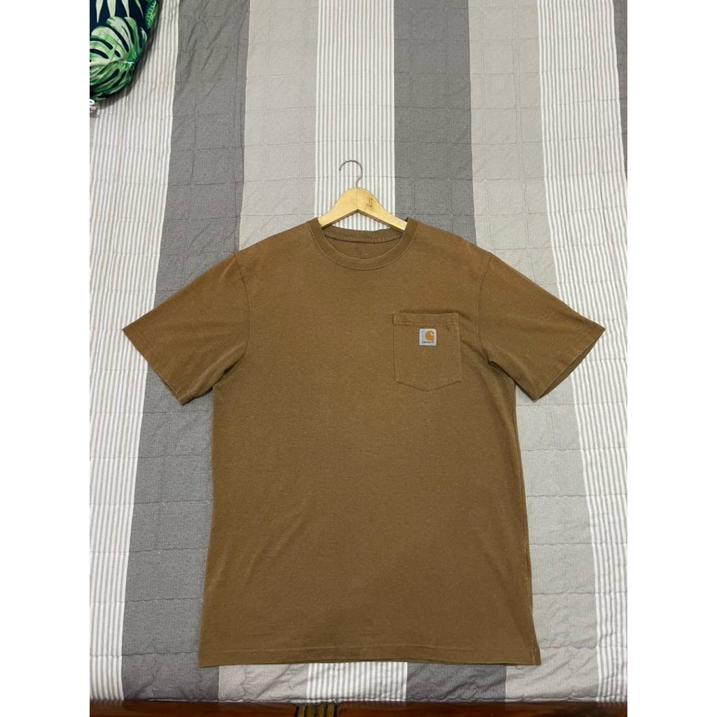 Kaos carhartt pocket tee coklat