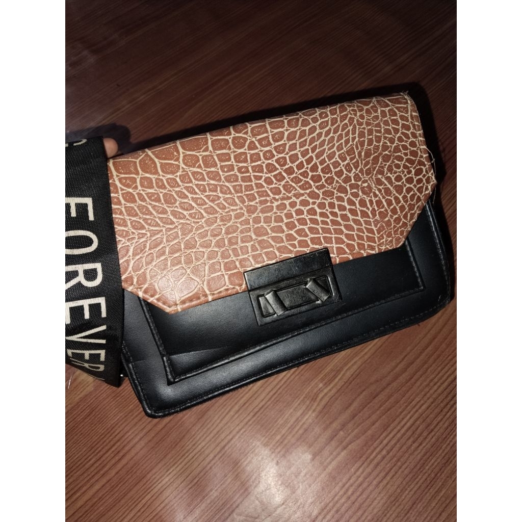 PL Tas kulit wanita