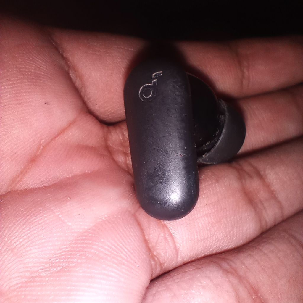 SOUNDCORE R50i NC SEBELAH KANAN