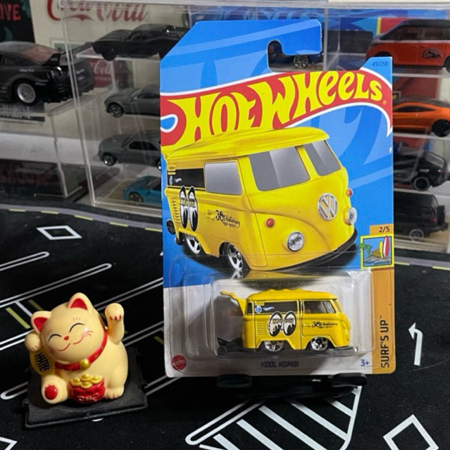 HOTWHEELS KOOL KOMBI MOONEYES YELLOW