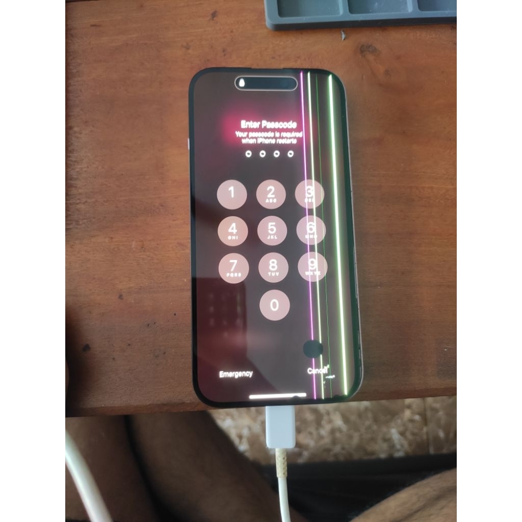 Mesin iPhone 15 basic lock passcode