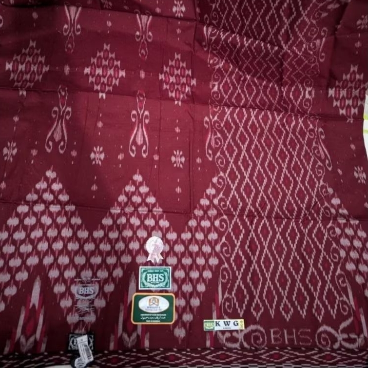 Sarung BHS Full Sutra Spunsilk KWG / Kawung, warna Merah HATI