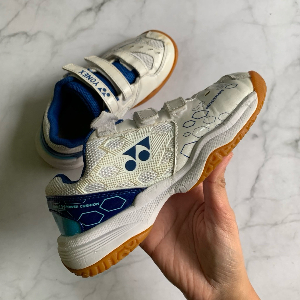 Yonex power cushion size 31 preloved sepatu anak