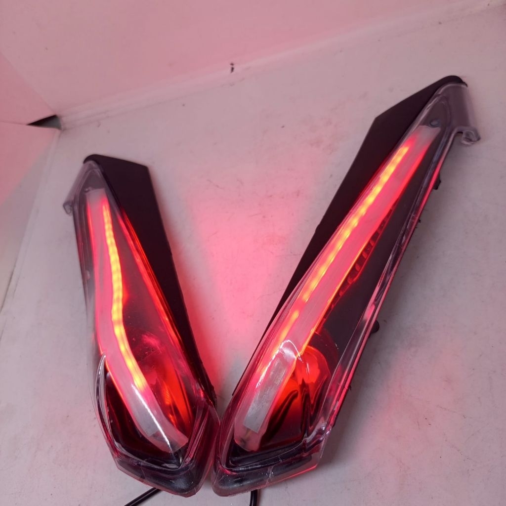 Lampu sein Vario Techno 110 karbu alis running