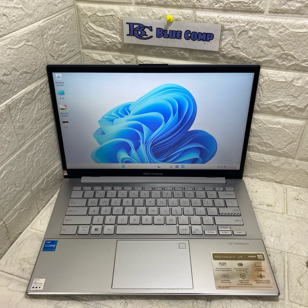 Laptop Asus Vivobook Core i3 Gen 12 Ram 8 GB SSD 512GB Laptop Design Editing Mulus Slim