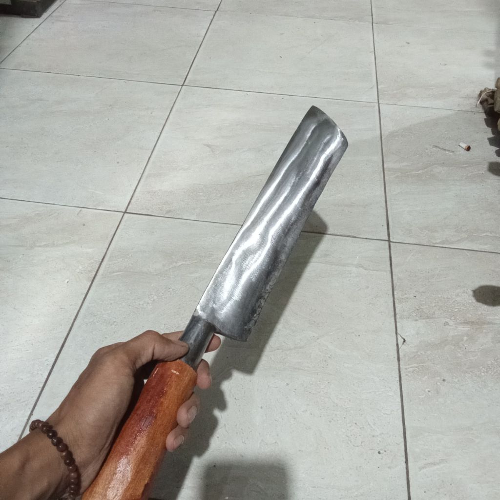 bodeng pisau besar pemotong kayu