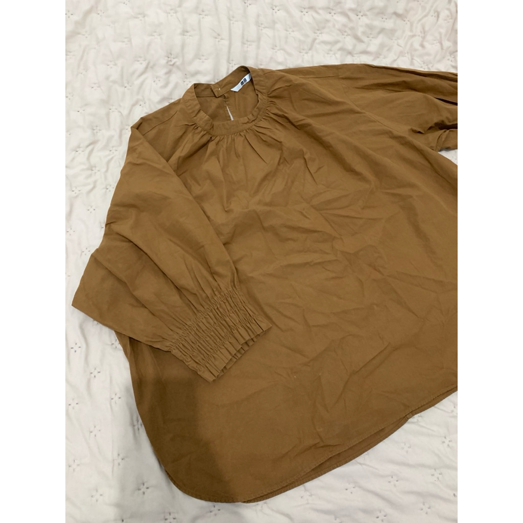 Blouse UNIQLO second wanita