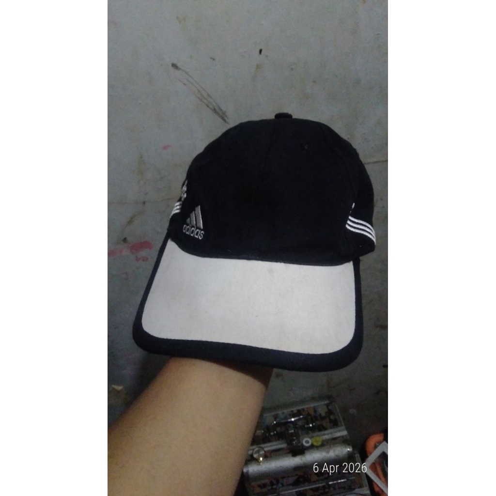 topi Adidas original Bekas