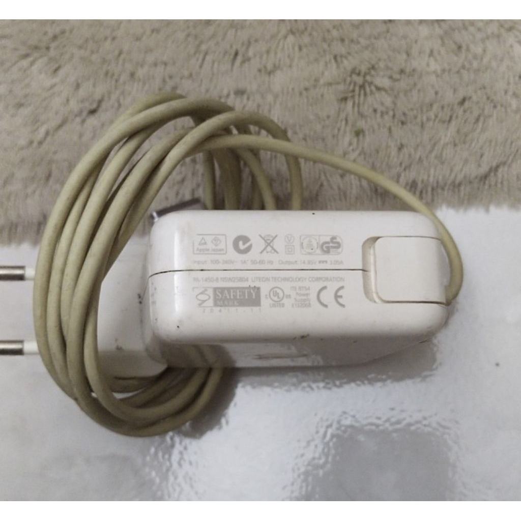 Charger laptop apple macbook adaptor