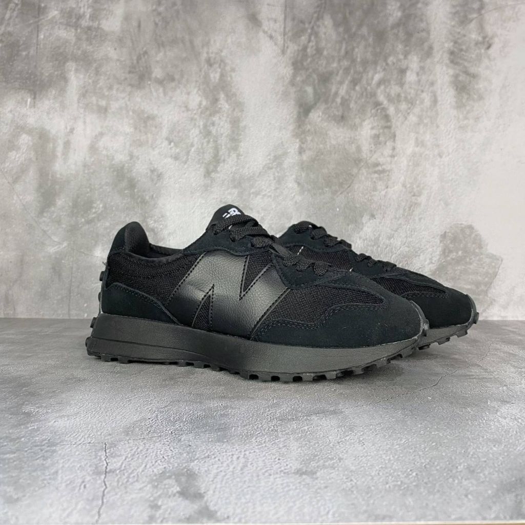 Nb 327 All Black