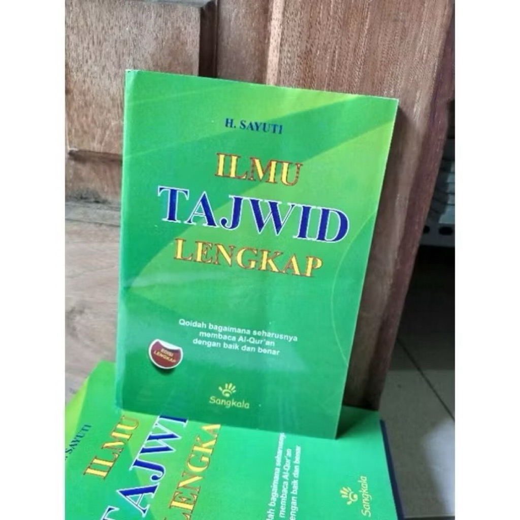 Ilmu Tajwid Lengkap - Penyusun H. Sayuti, 112 Halaman, Kertas Isi CD