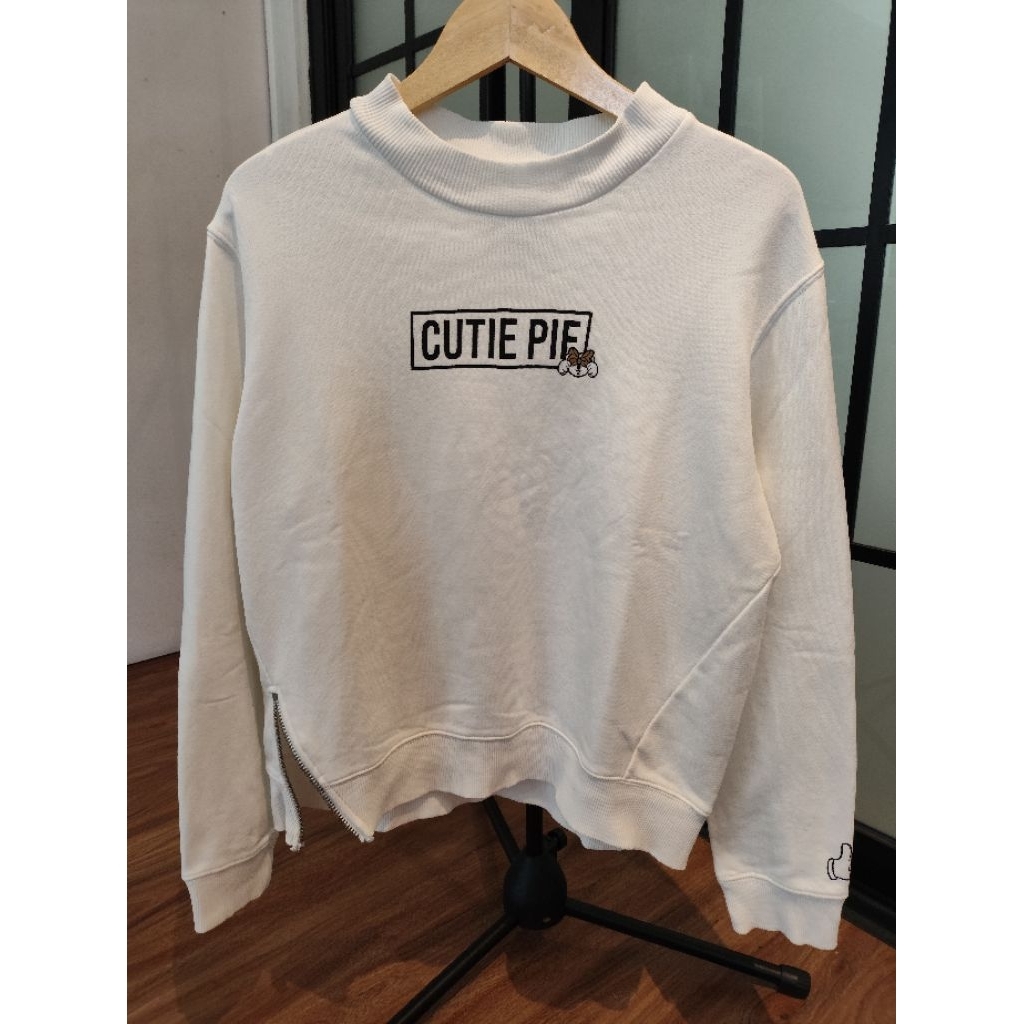 [PRELOVED]Sweater/Crewneck TEENIE WEENIE Gold Bear putih-120