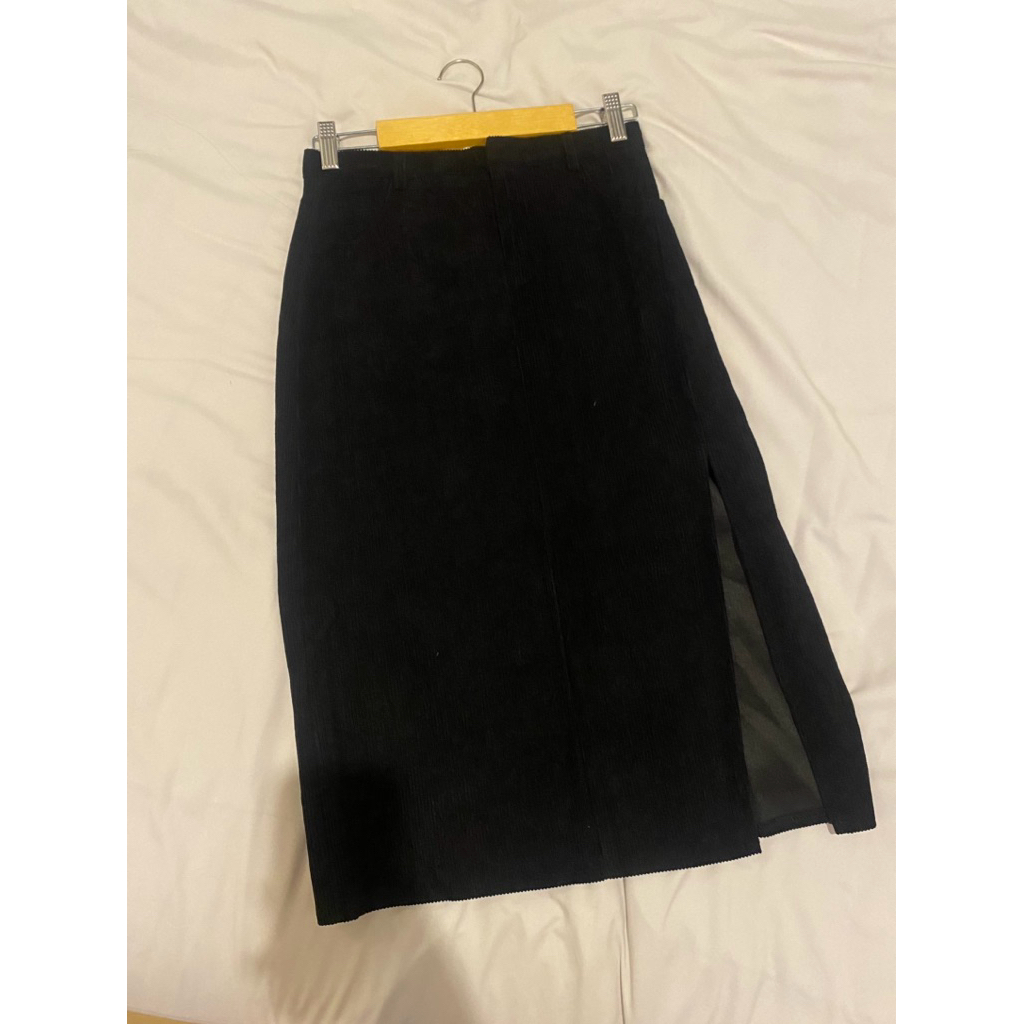 (PRELOVED) rok span 3/8 corduroy black